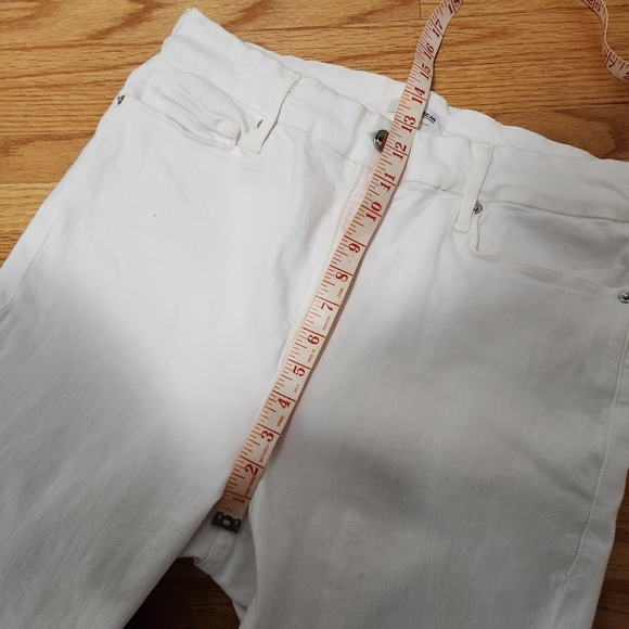 Good American High Rise White Jeans size 18 - Picture 8 of 13